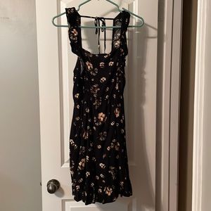 Wild Fable women’s medium black dress with floral detail